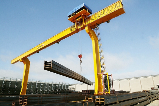 Elektrisch betriebene 10-75t Doppelbalken-Gantry-Kran, glattes Heben mit drahtloser Fernbedienung