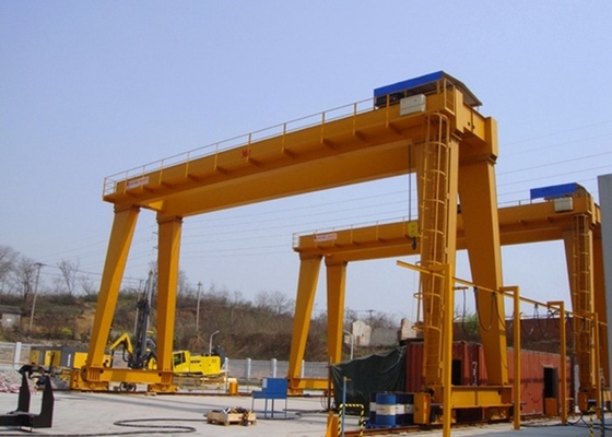 Baumaterial-anhebender Kran DES CER-ISO-GOST Brücken-Portalkran-32T