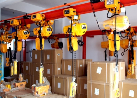 Industrielle Materialtransport-Hebemaschinen der mittlere niedrige Hochleistungsdurchfahrtshöhen-Kettenhebemaschinen-IP55